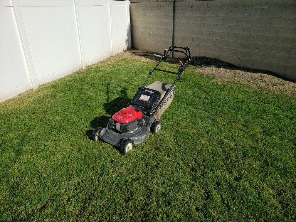 Honda HR215 Masters Series 21 in. Mower