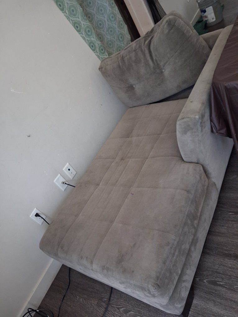 Main image 2