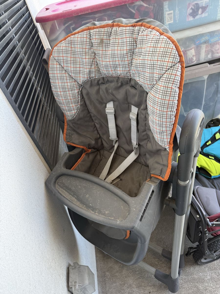 Baby High Chair with Plaid Cushion and 5-Point Harness