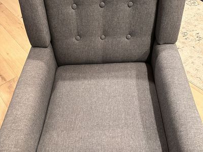 2 Modern Gray Fabric Accent Chair Armchair with Tufted Back and Wood Legs - Excellent Condition