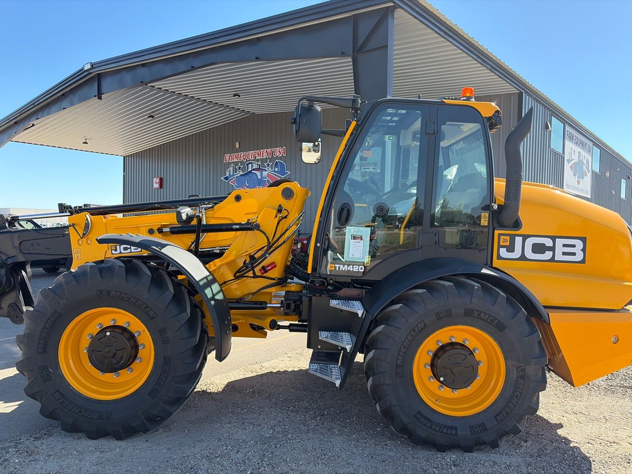 2026 JCB TM420