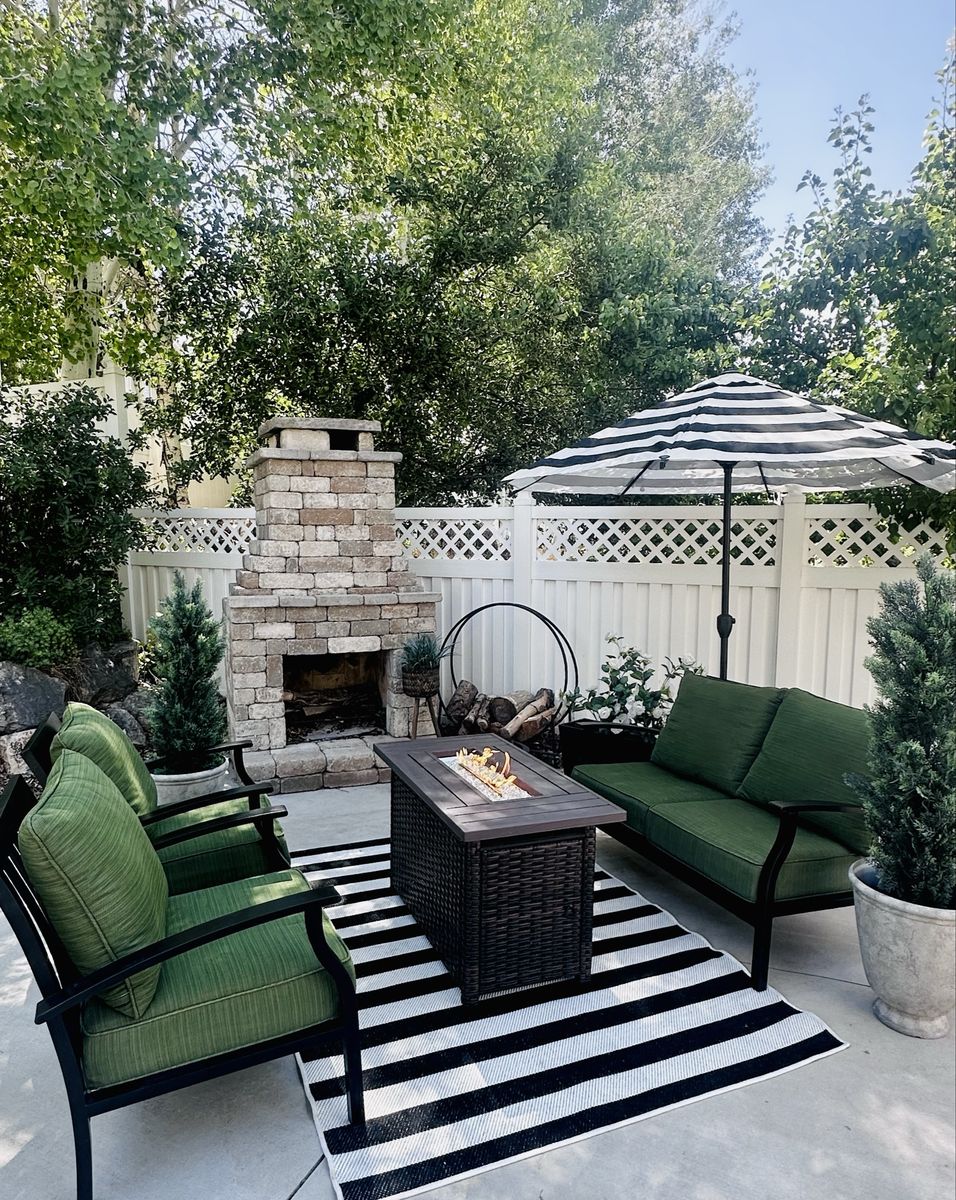 Patio Conversation Set with Sunbrella Cushions – Loveseat, 2 Chairs, Rug & 9’ Umbrella