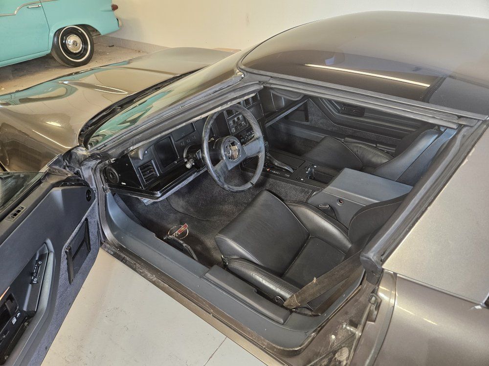 Main image 11