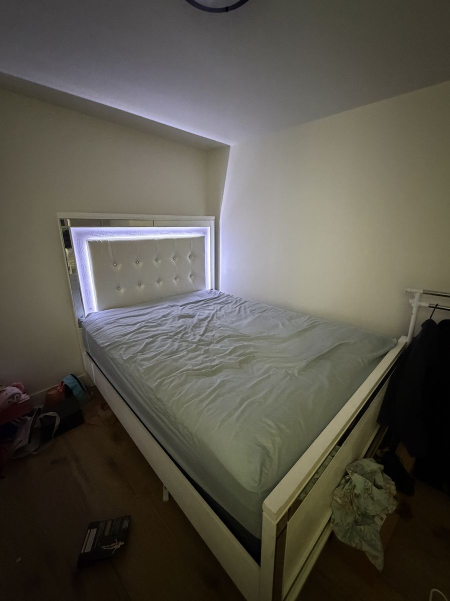 Main image 2