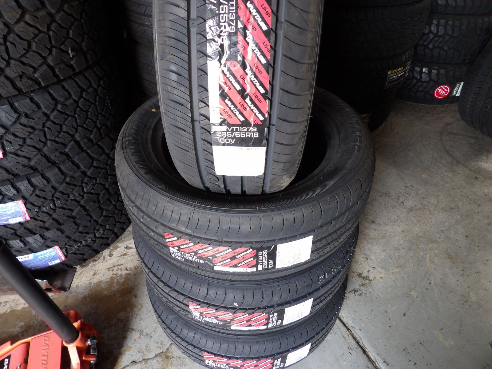 235/55R18 VANTAGE UHP SET OF NEW TIRES 