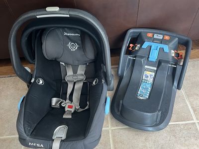 Uppababy mesa car seat and base Expires May -2028