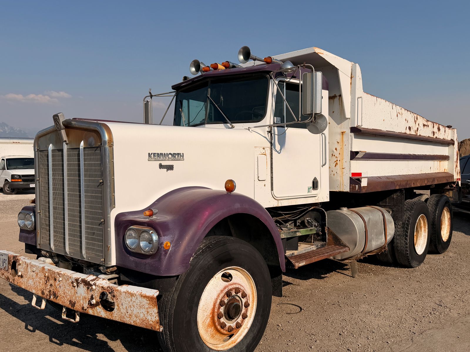 KENWORTH DUMPTRUCK CUMMINS