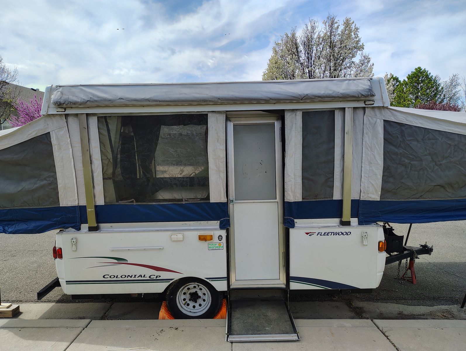 2005 Fleetwood Colonial Folding Pop Up Trailer