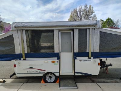 2005 Fleetwood Colonial Folding Pop Up Trailer