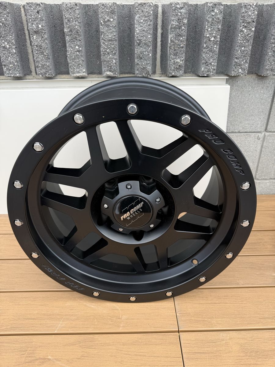 Pro Comp 18x9 Wheel / Rim 5x150 - New Never Mounted