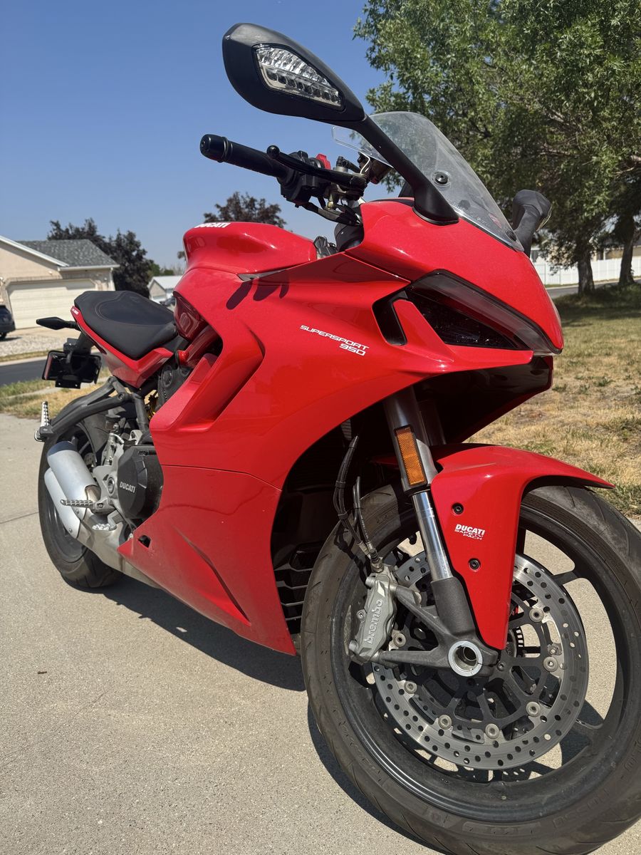 Ducati 950 super sports