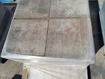Durango Stepping stone - Rust color paver 18x18