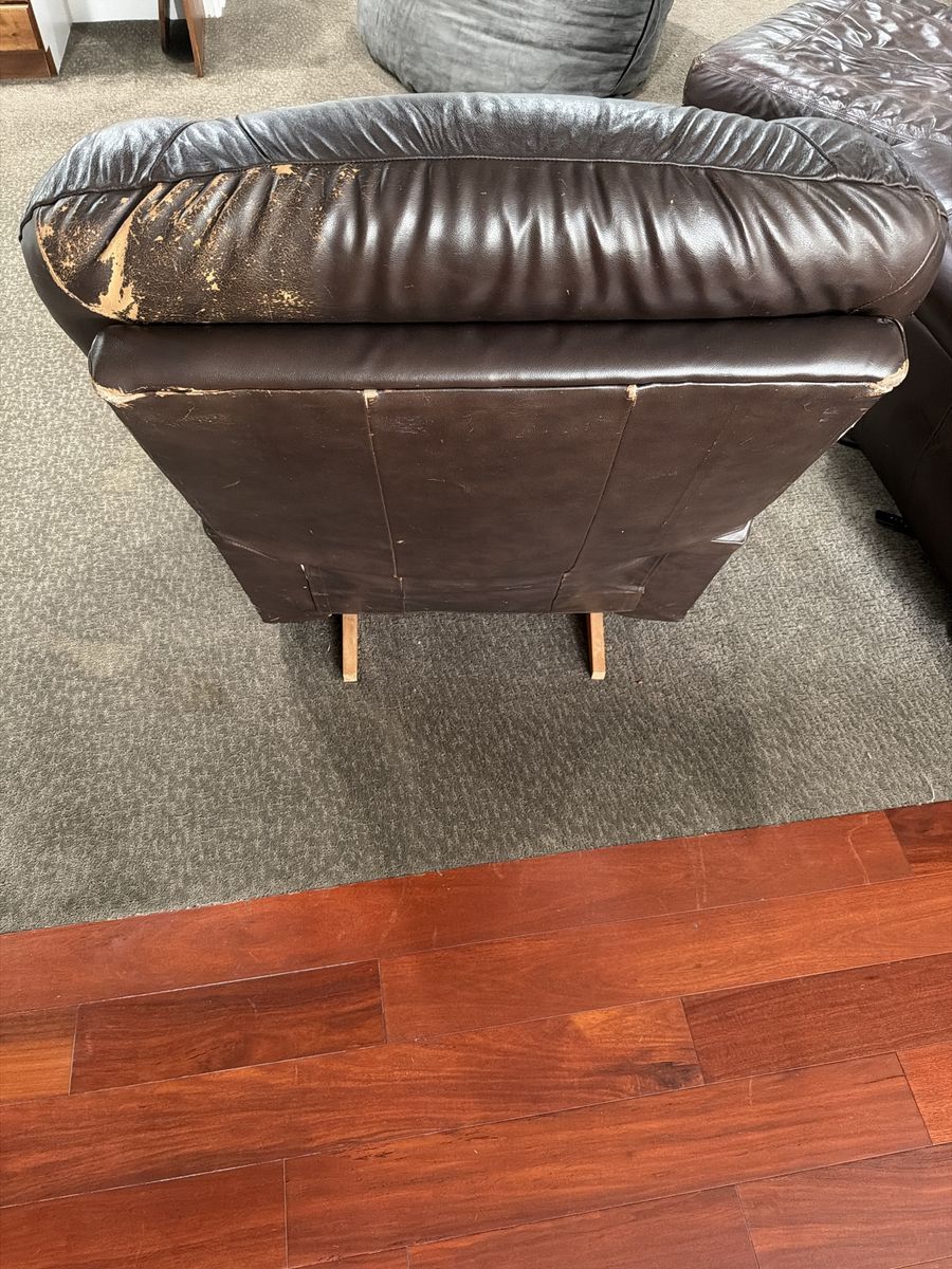 Main image 2