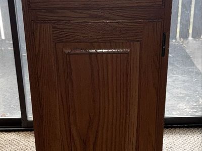 Base cabinet