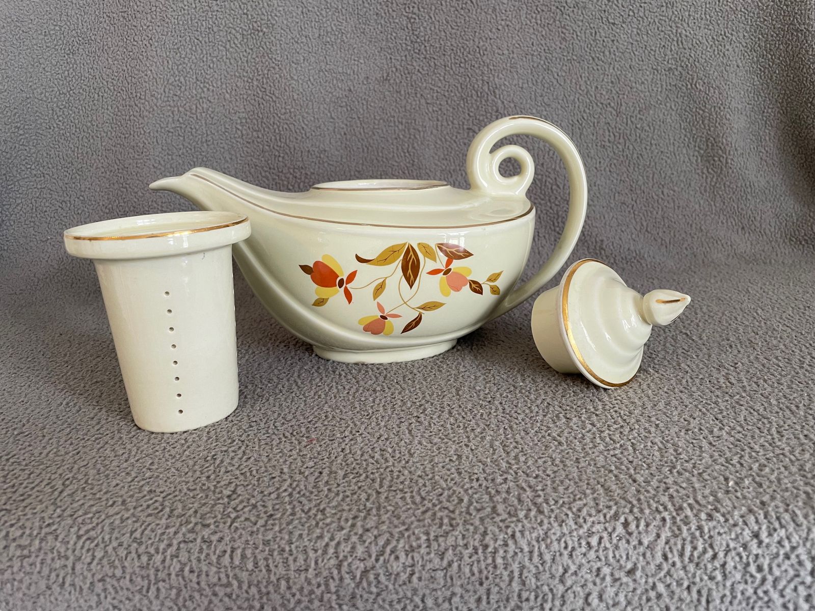 Vintage Hall’s Superior Jewel Tea Autumn Leaf Aladdin Teapot with Lid and Infuser