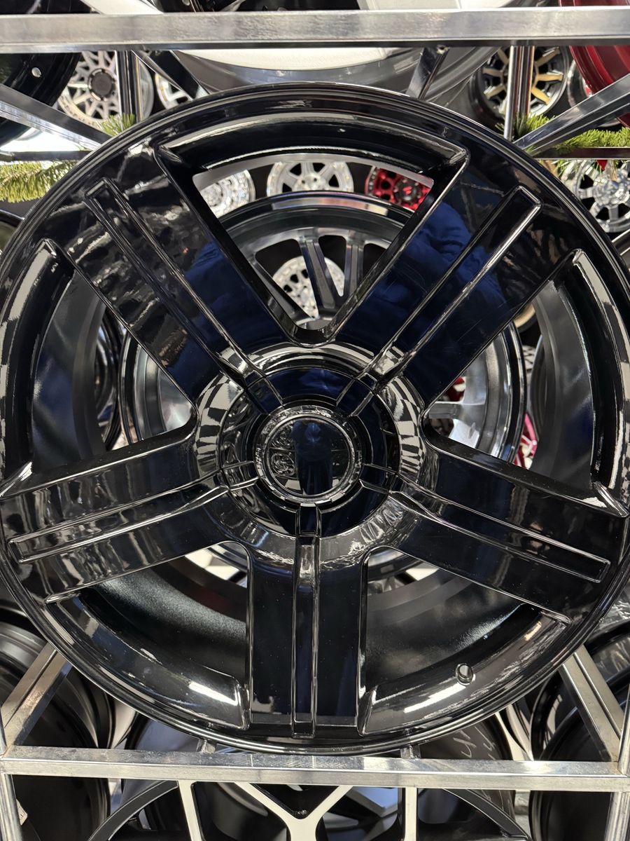New set of 4 wheels Black 24x9.5 lug pattern 6x139.7