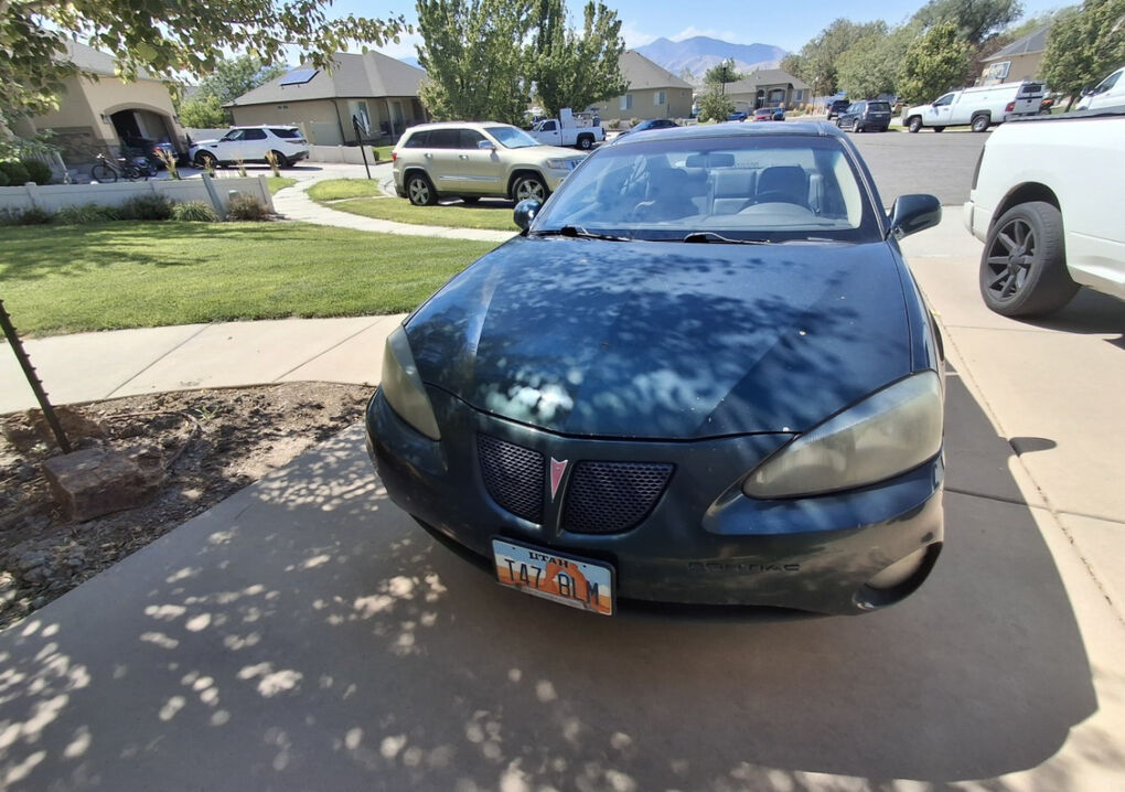2004 PONTIAC GRAND PRIX GT