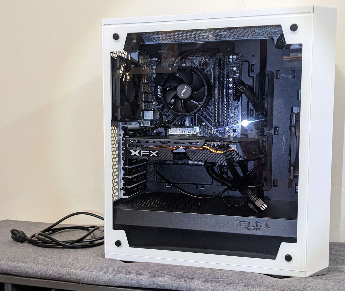 White Running Windows 10 Custom Gaming Computer Desktop Build