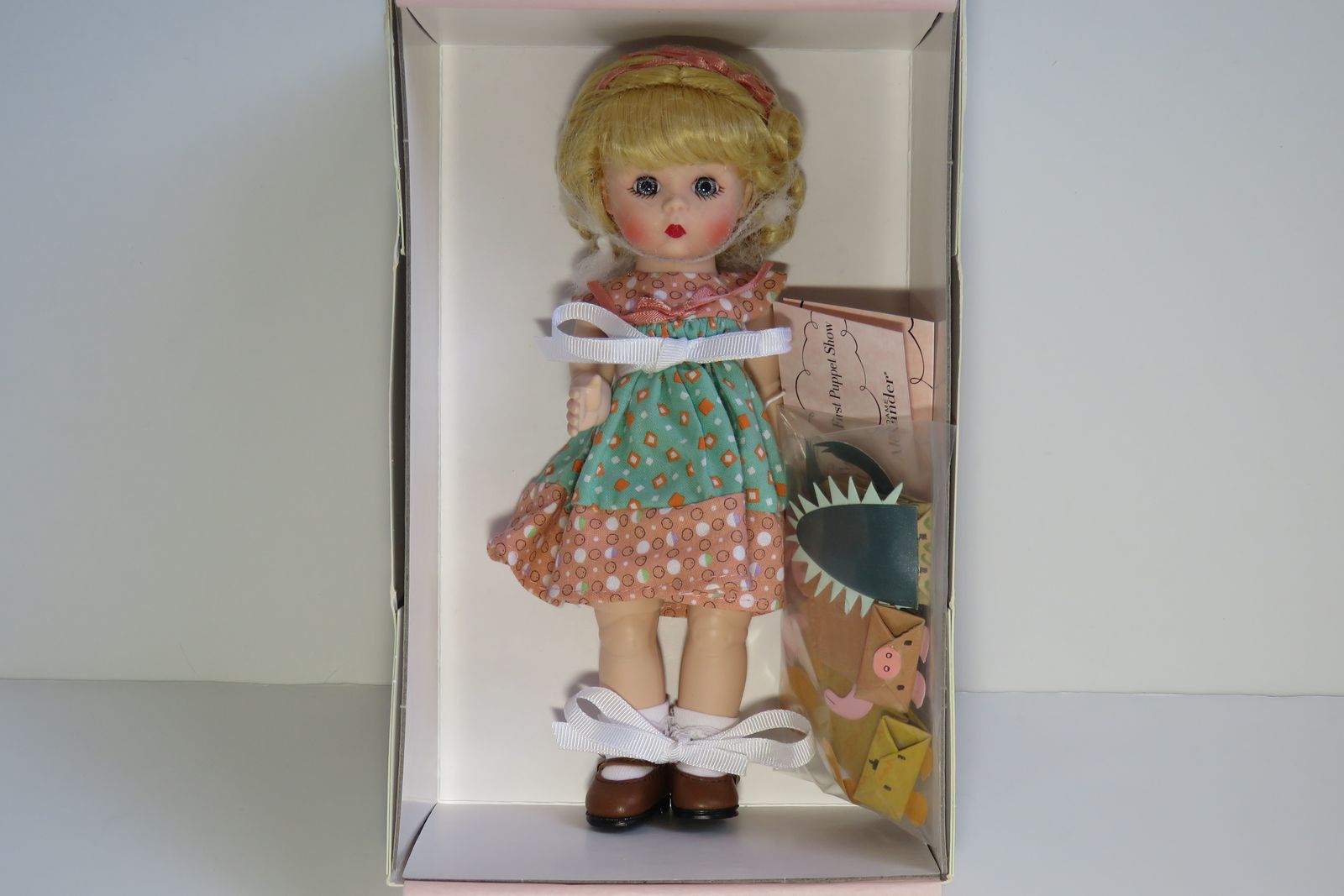 Madame Alexander Doll 8” Wendy’s First Puppet Show #48075