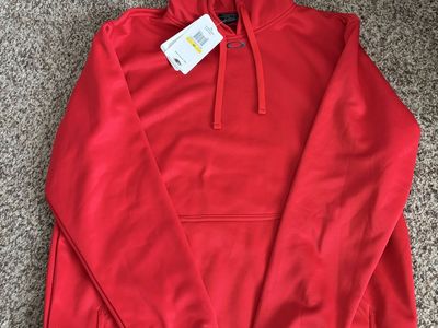 OAKLEY RED HOODIE NWT- SIZE M