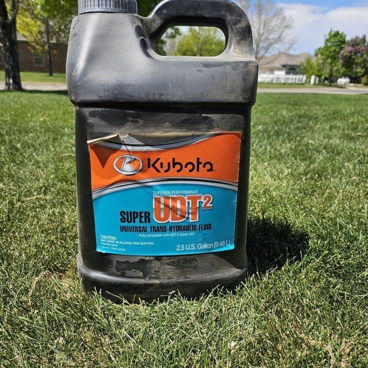 Kubota 2.5 Gal Super UD2 Universal Trans-Hydraulic Fluid
