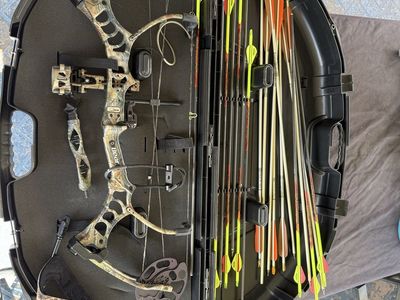 Compound Bow Set + Arrows + Morrell Yellow Jacket Target