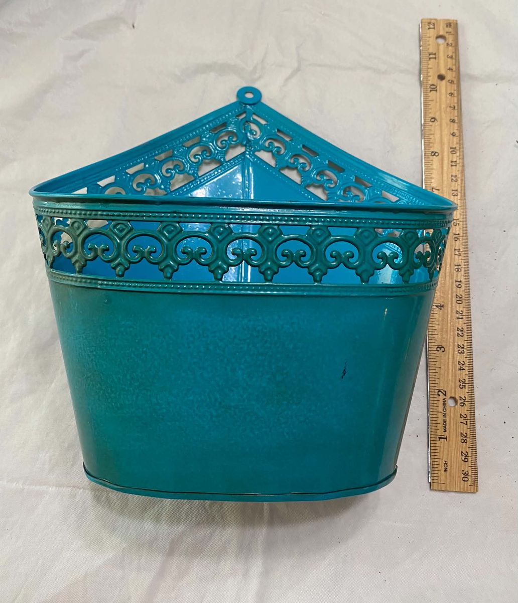 Main image 12