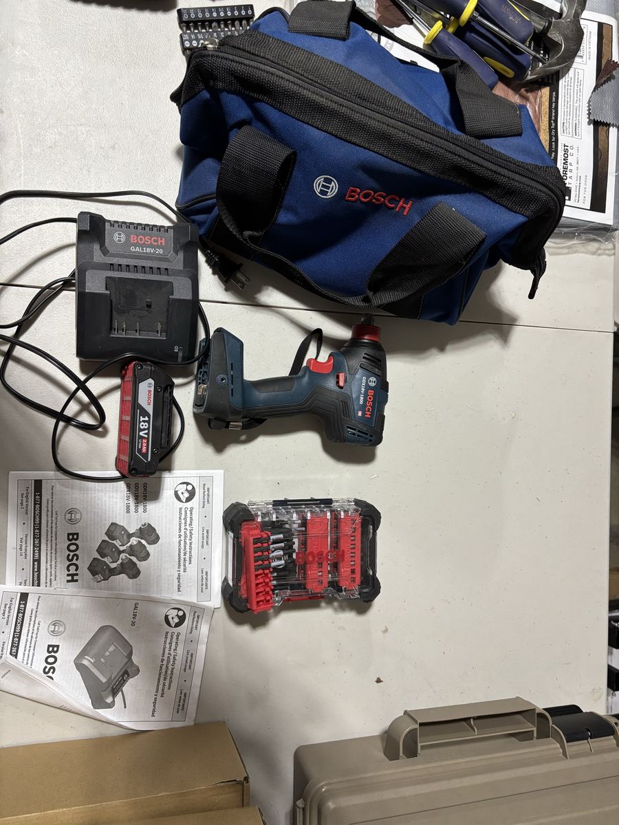 Bosch GDX18V-1800 Impact Driver with tool bag, 18V battery, charger and bit set