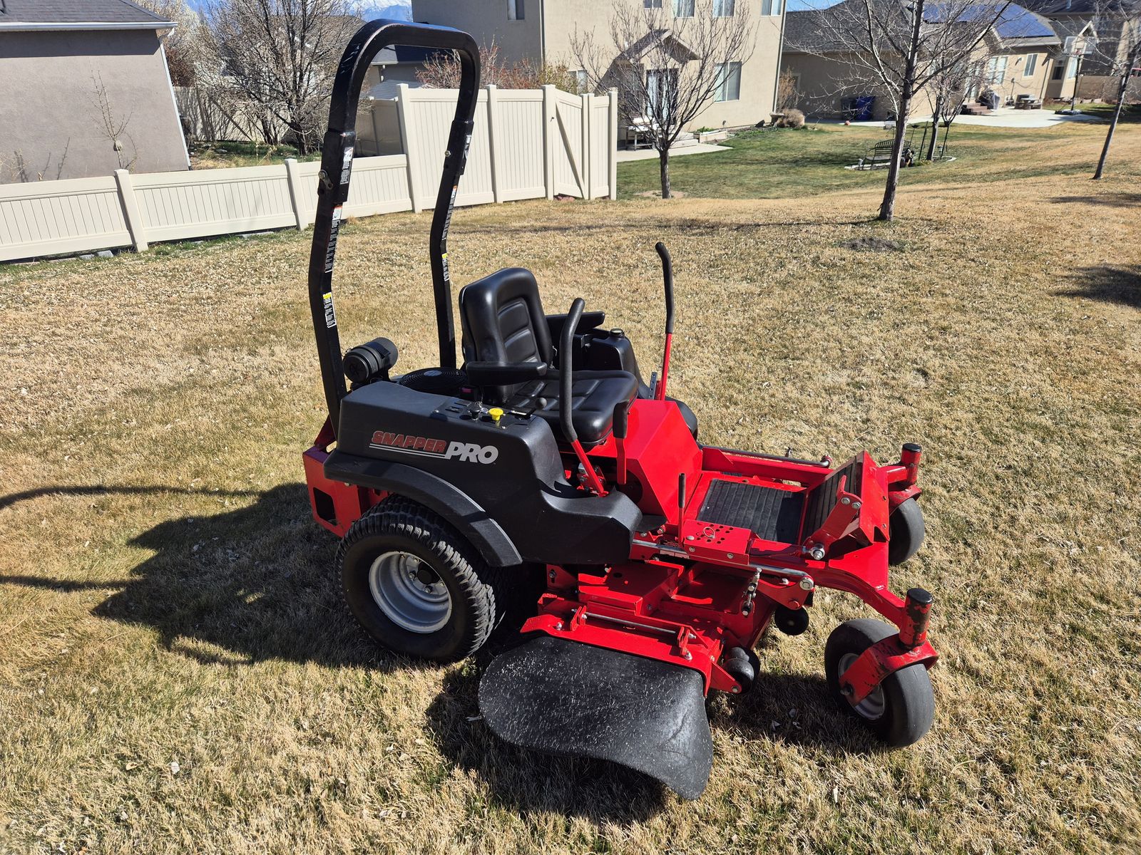 Commercial Zero Turn Snapper Pro XT