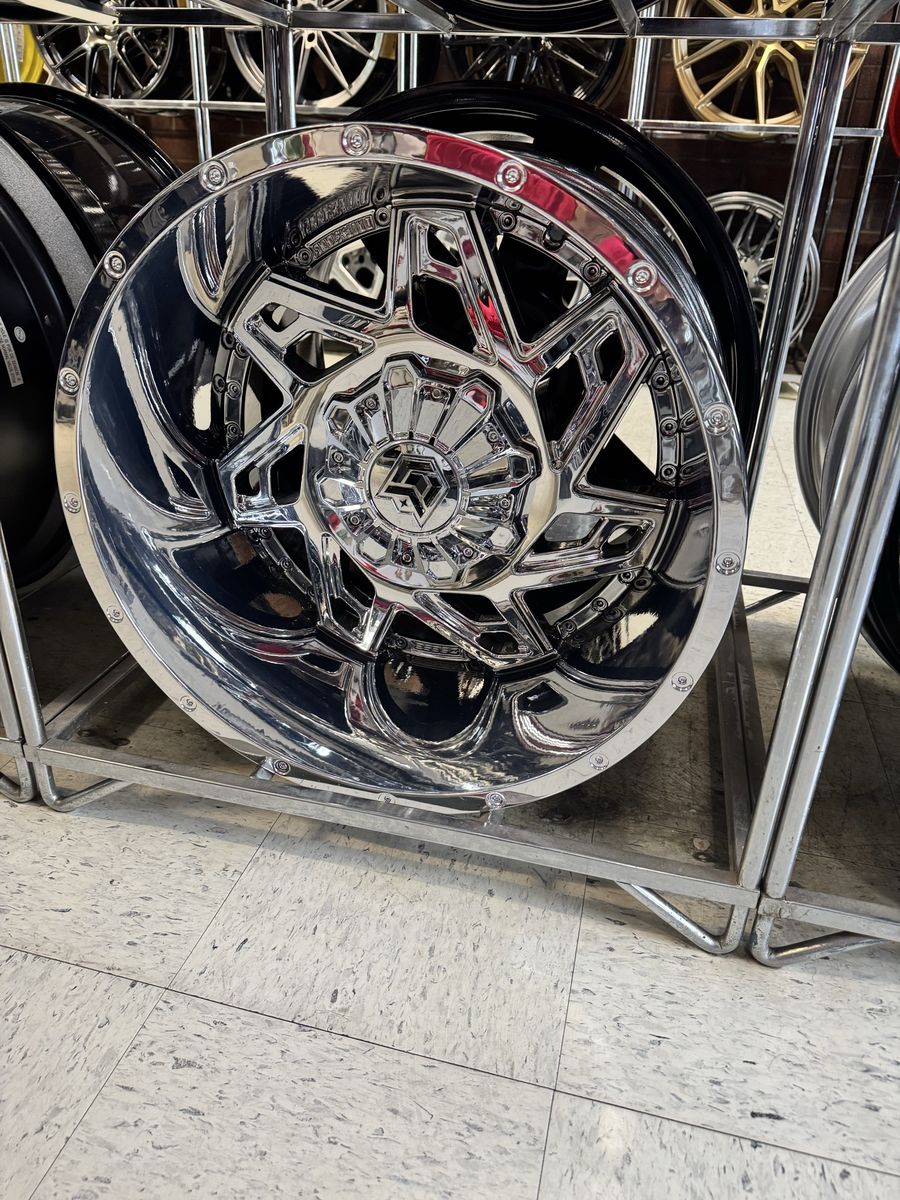 Brand new set of 4 wheels DS-652v 20x12 bright Pvd.