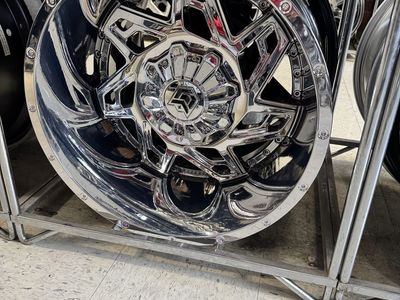 Brand new set of 4 wheels DS-652v 20x12 bright Pvd.