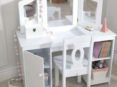 Kidcraft vanity table and chair set