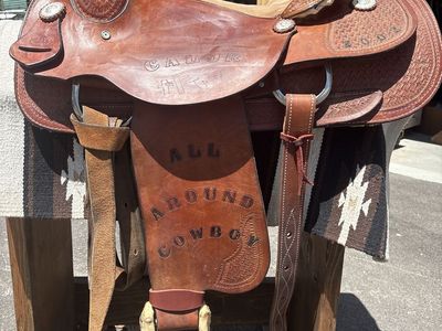 Corriente roping saddle