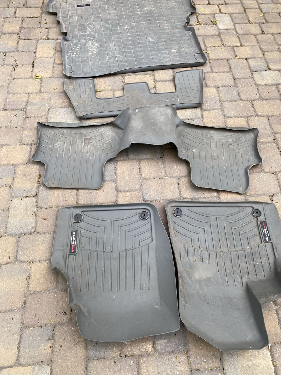 Weather Tech floor mats for Audi Q7