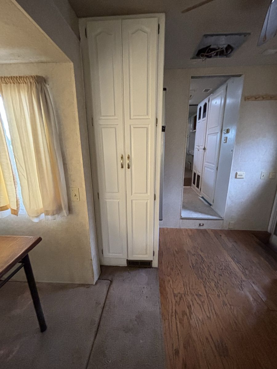 Main image 10
