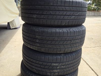 Michelin Defenders Tires 225/60R17