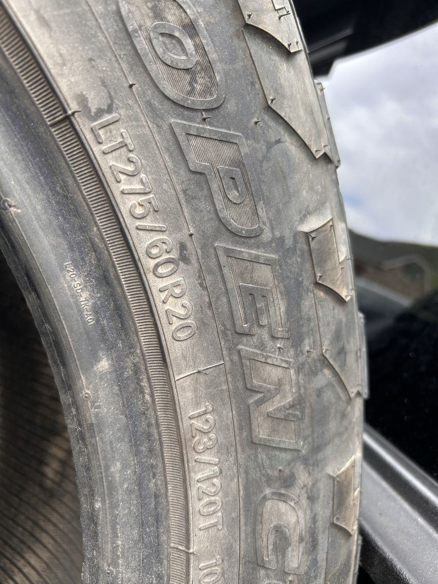 LT 275/60 R20 Tires
