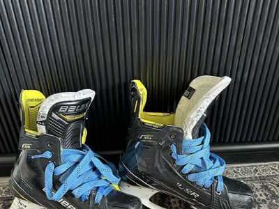 12U sized Hockey Gear (skates, pants, chest & shin)
