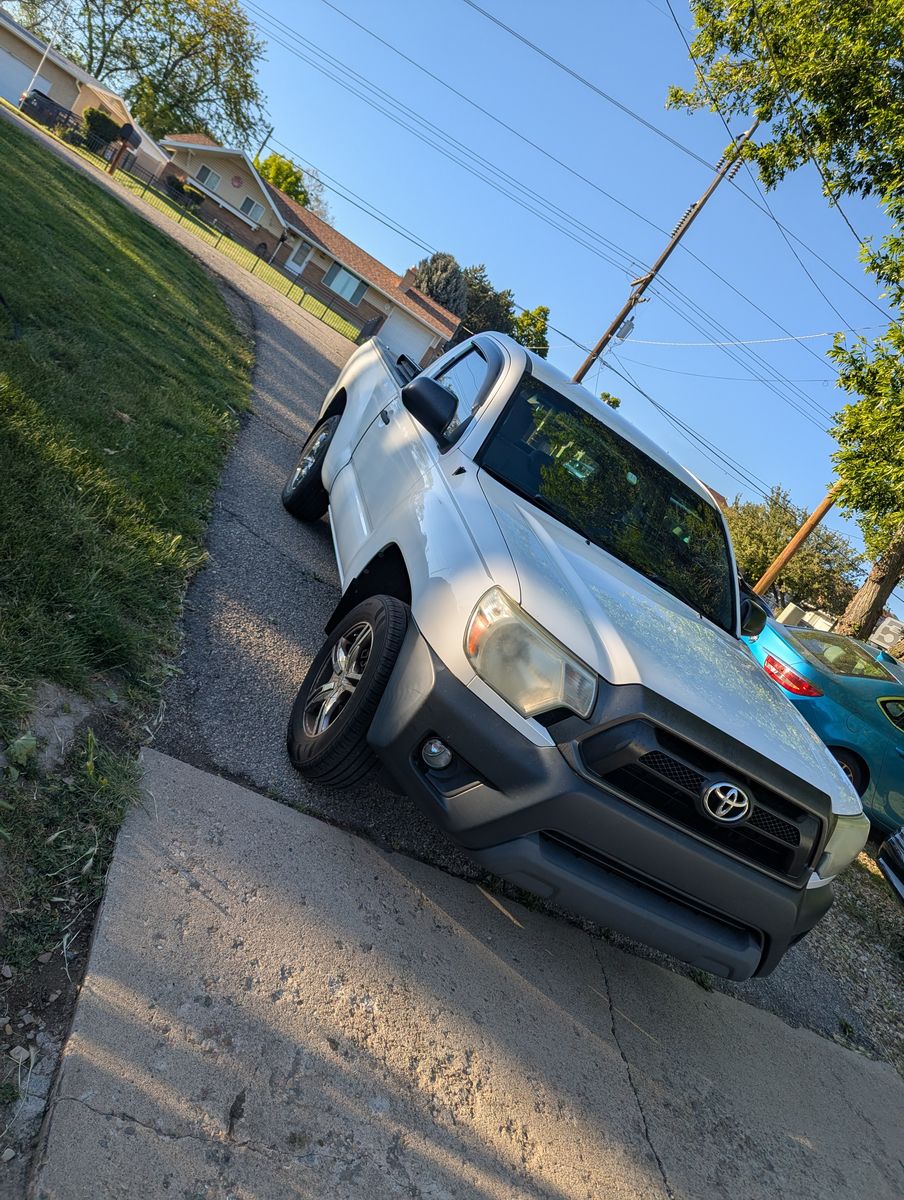 2013 Toyota Tacoma Regular Cab, 2WD, automatic, 2.7L 4-cylinder with about 109,500 miles
