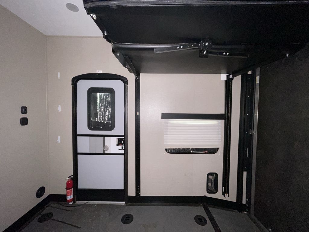 Main image 35