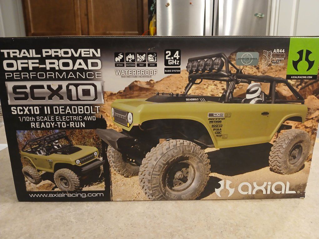 Axial SCX10 II Deadbolt 1/10 Scale Electric 4WD RC Crawler with Remote & Battery