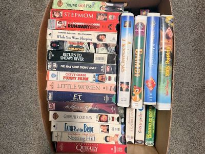 Lot of 20+ VHS Movies