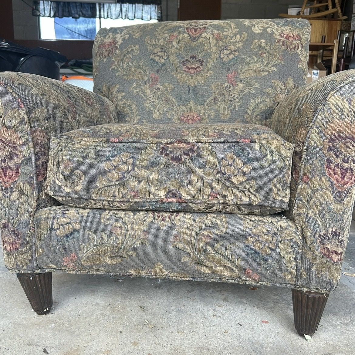 Main image 2