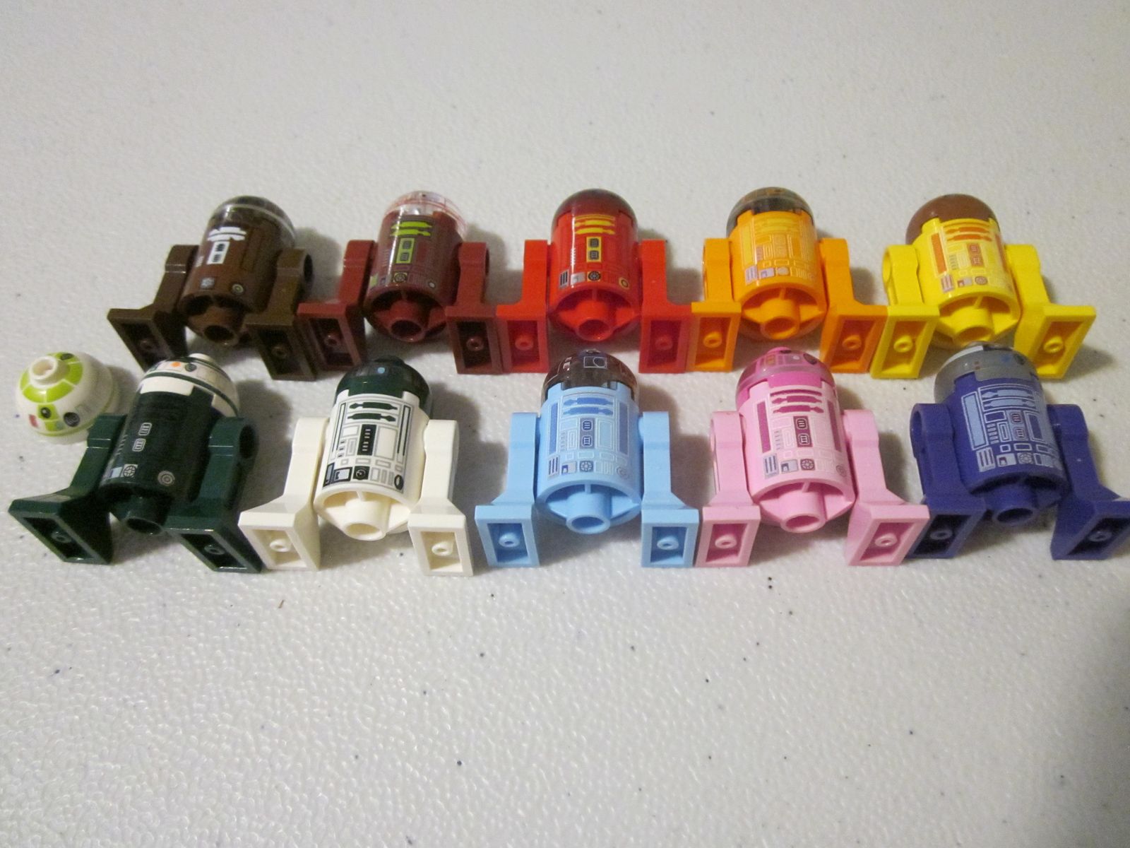 Custom printed bright pink & purple Lego astromech droid set