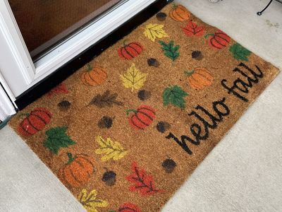 XL outdoor fall leaves/pumpkins rug 36” X 23”