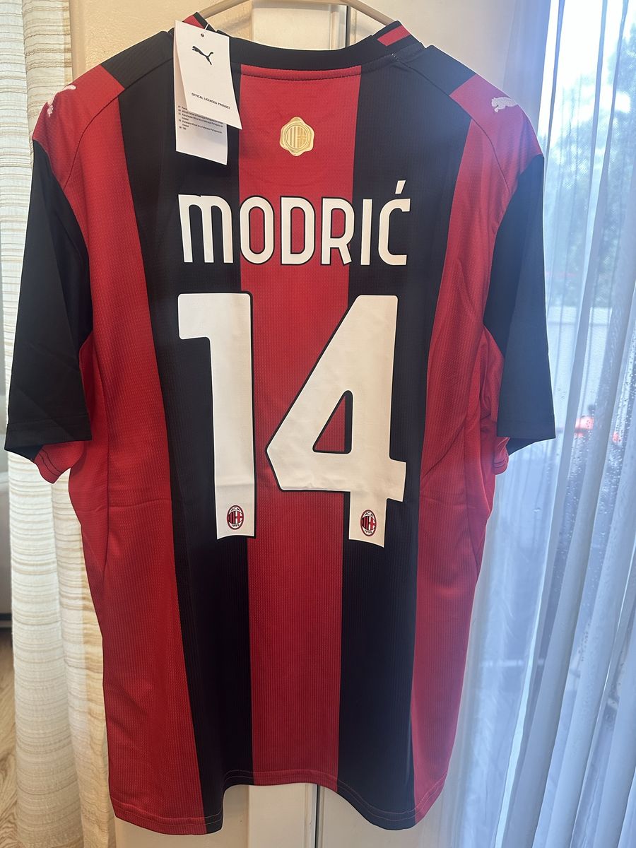AC Milan 2026/27 Luka Modric #14 Jersey Men’s Home Kit Fits Extra Large