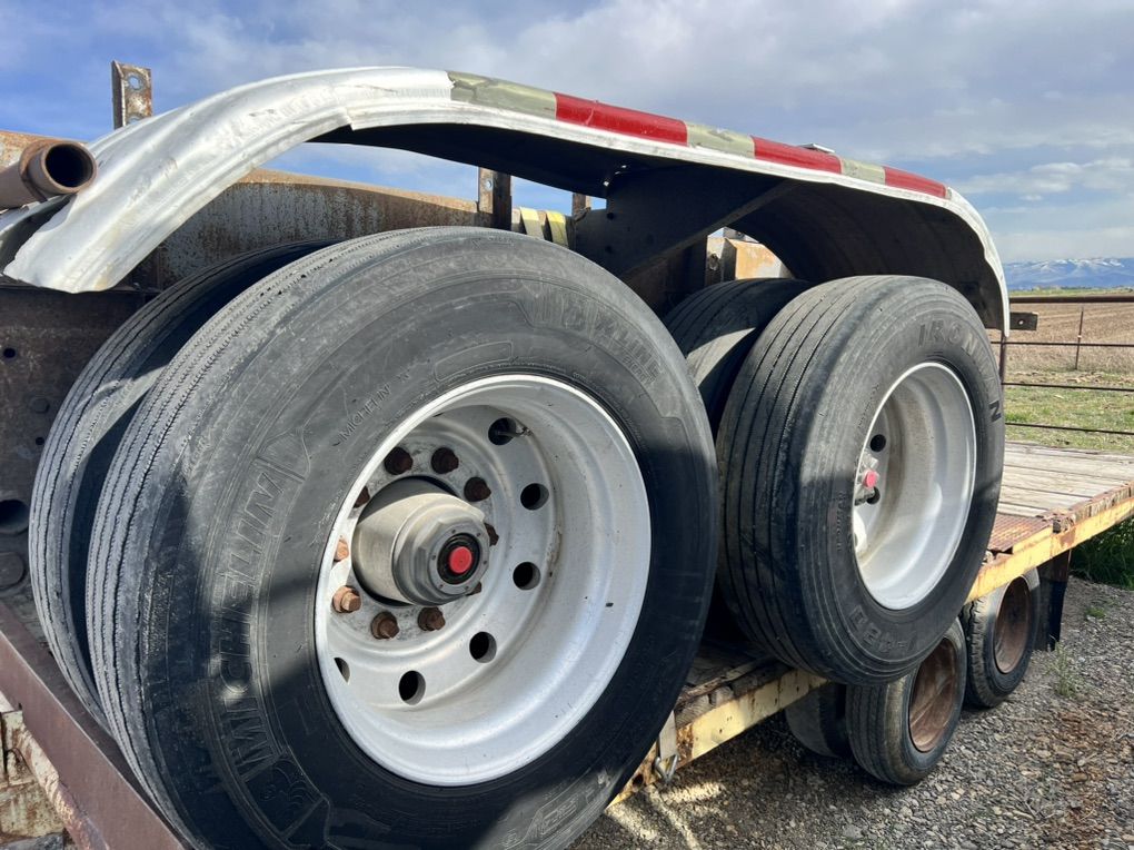 Semi Trailer Axles And Wheels