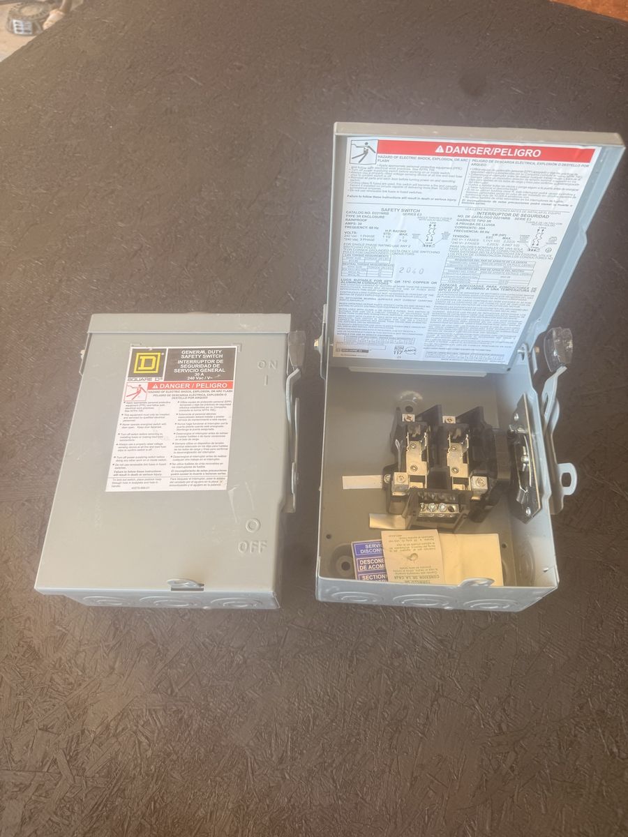 Square D D222N Safety Disconnect Switch