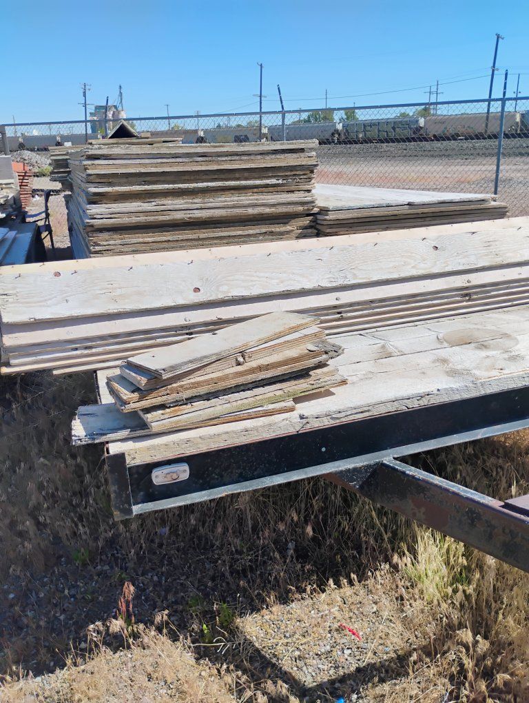 3/4 inch plyform concrete panels