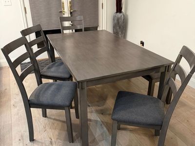 Almost New Kitchen/Dining Table
